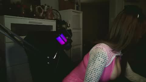 Snapshot of obeycarrienoona chatting on 18, 5, 2026 Goddess Carrie online show from 18, 5, 2026