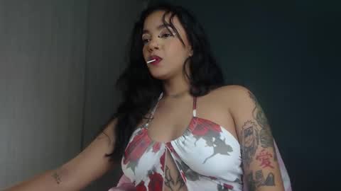 Snapshot of obeyval chatting on 14, 10, 2025 Vale online show from 14, 10, 2025