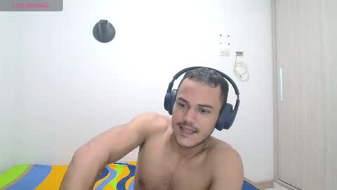 Snapshot of obsessive_love chatting on 7, 1, 2025 Aaron online show from 7, 1, 2025