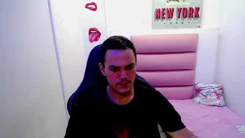 Snapshot of obsessive_love chatting on 4, 2, 2025 Aaron online show from 4, 2, 2025