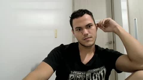 Snapshot of obsessive_love chatting on 15, 2, 2025 Aaron online show from 15, 2, 2025