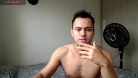 Snapshot of obsessive_love chatting on 10, 3, 2025 Aaron online show from 10, 3, 2025