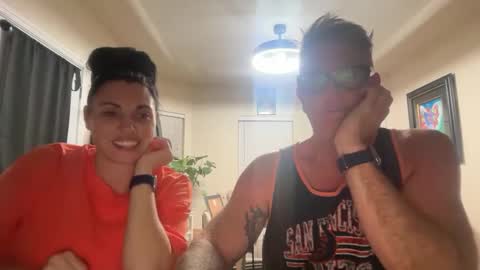 Snapshot of obsidianheartsx chatting on 1, 10, 2025 SimplyUs online show from 1, 10, 2025