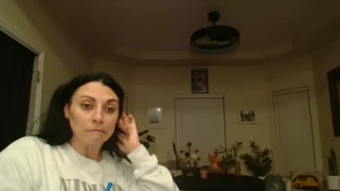 Snapshot of obsidianheartsx chatting on 26, 10, 2025 SimplyUs online show from 26, 10, 2025