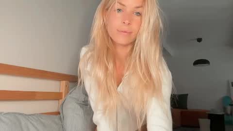 hi im Janasmall boobs big heart  warm pussy  online show from 8, 4, 2026