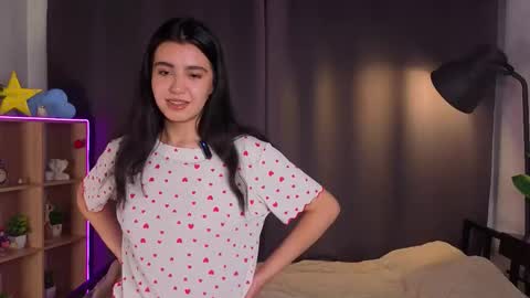 Snapshot of octaviaamos chatting on 28, 10, 2025 Monica online show from 28, 10, 2025