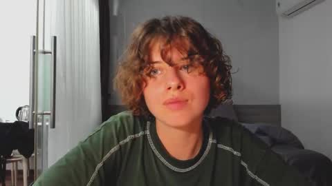 Evie online show from 1, 3, 2025