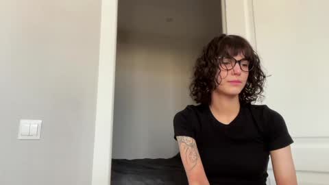 Snapshot of odettehatt chatting on 15, 5, 2026 Thea online show from 15, 5, 2026