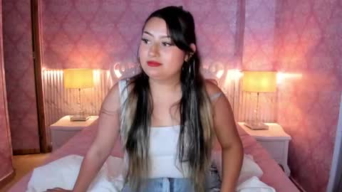 Snapshot of odtte_sweet chatting on 25, 5, 2026 Mia online show from 25, 5, 2026