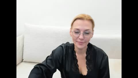Snapshot of oeigesmik chatting on 8, 4, 2026 oeigesmik online show from 8, 4, 2026