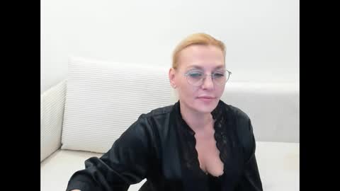 Snapshot of oeigesmik chatting on 9, 4, 2026 oeigesmik online show from 9, 4, 2026