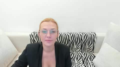 Snapshot of oeigesmik chatting on 14, 4, 2026 oeigesmik online show from 14, 4, 2026