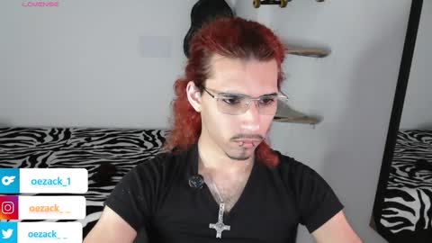 Snapshot of oezack__ chatting on 30, 10, 2025 Zack online show from 30, 10, 2025