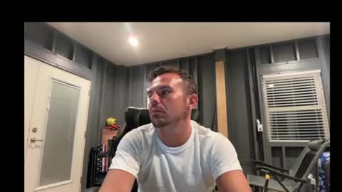 Snapshot of ofthatguy chatting on 9, 8, 2026 ofthatguy online show from 9, 8, 2026