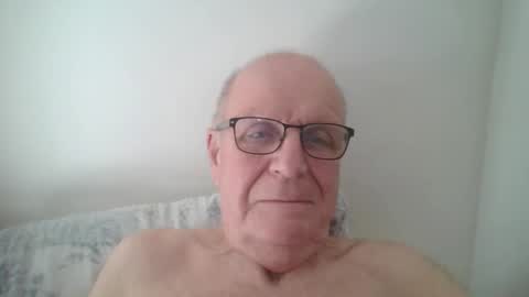 Snapshot of oggi95 chatting on 17, 2, 2025 oggi95 online show from 17, 2, 2025