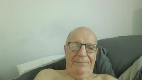 Snapshot of oggi95 chatting on 11, 9, 2025 oggi95 online show from 11, 9, 2025