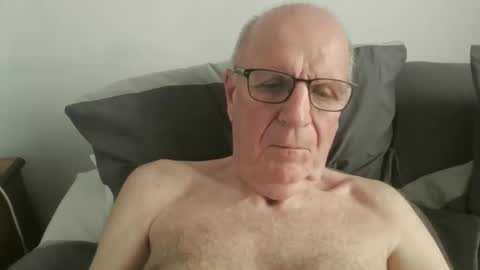 Snapshot of oggi95 chatting on 18, 9, 2025 oggi95 online show from 18, 9, 2025