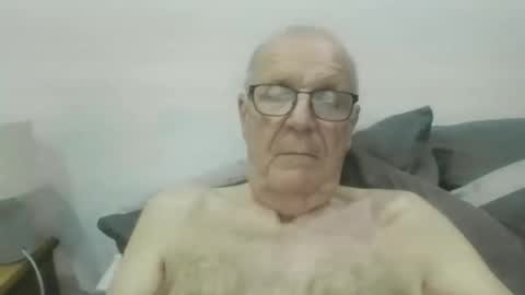 Snapshot of oggi95 chatting on 21, 9, 2025 oggi95 online show from 21, 9, 2025