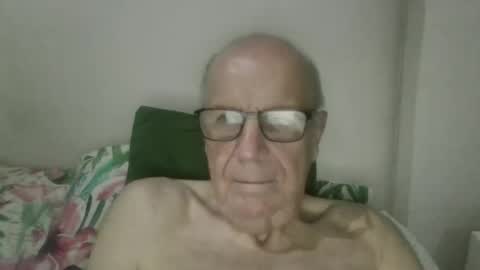 Snapshot of oggi95 chatting on 23, 9, 2025 oggi95 online show from 23, 9, 2025