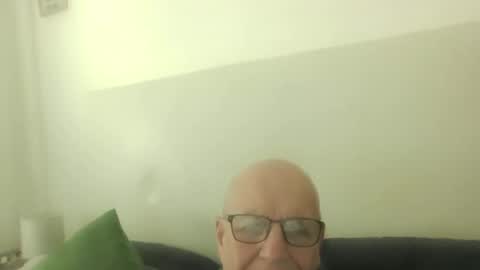 Snapshot of oggi95 chatting on 13, 4, 2026 oggi95 online show from 13, 4, 2026