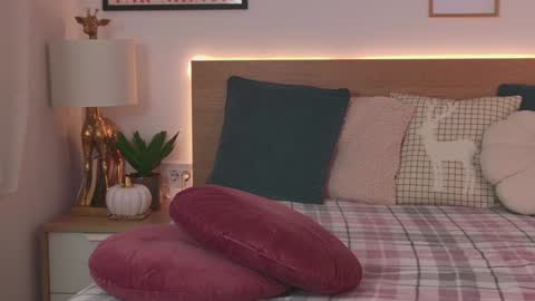 Snapshot of oh_kitty chatting on 27, 1, 2025 Kourtney online show from 27, 1, 2025