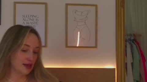 Snapshot of oh_kitty chatting on 6, 3, 2025 Kourtney online show from 6, 3, 2025