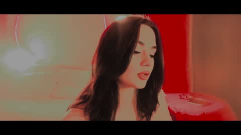 your dear Lilith Chapman online show from 18, 12, 2024