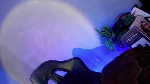 Flora  online show from 6, 3, 2025