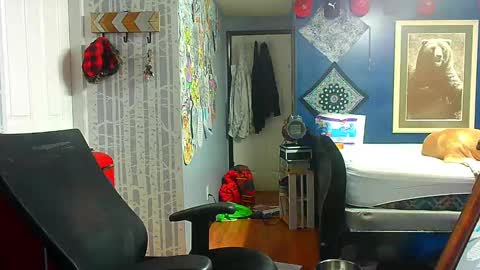 who dares  toss me some  tips lets have fun online show from 1, 10, 2025