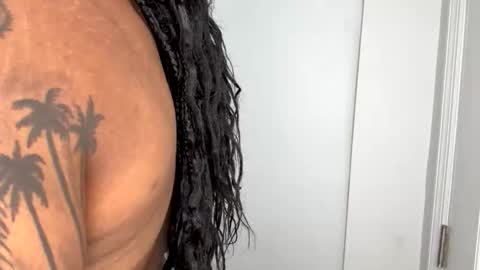 Snapshot of ohhoney30 chatting on 13, 11, 2025 GOGIOBABE online show from 13, 11, 2025