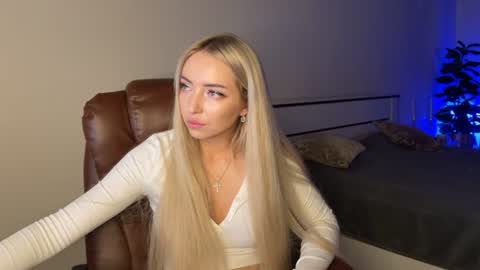 Snapshot of ohmyemma chatting on 2, 7, 2026 Emma online show from 2, 7, 2026