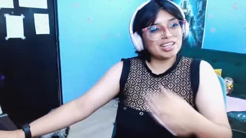 ohmysqueak online show from 28, 5, 2026