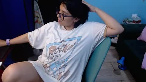 Snapshot of ohmysqueak chatting on 17, 7, 2026 ohmysqueak online show from 17, 7, 2026
