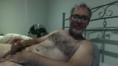 oiledcouple1 online show from 8, 11, 2025