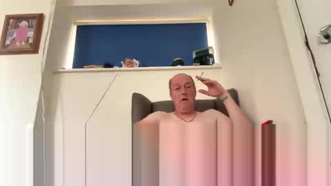 Snapshot of oiljames167 chatting on 19, 10, 2025 oiljames167 online show from 19, 10, 2025