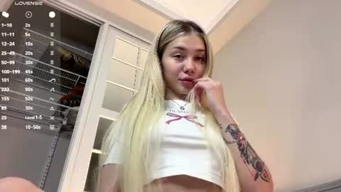 Snapshot of oke_doke chatting on 9, 6, 2026 Henrietta or Rita online show from 9, 6, 2026
