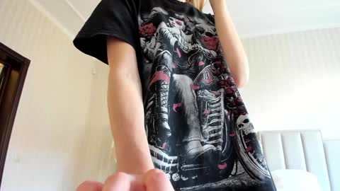 Snapshot of oksanafedorova chatting on 17, 9, 2025 Welcome to my fans page online show from 17, 9, 2025