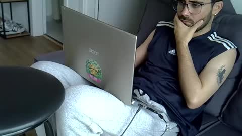 Snapshot of olavioneto chatting on 2, 11, 2025 hairyBRboy online show from 2, 11, 2025