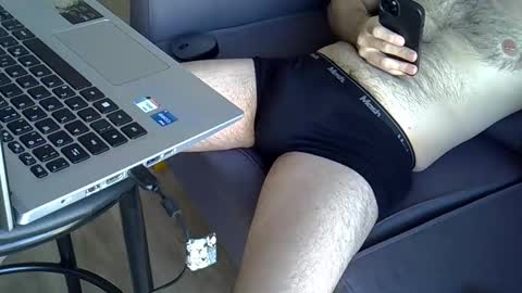 Snapshot of olavioneto chatting on 11, 11, 2025 hairyBRboy online show from 11, 11, 2025