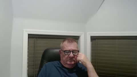 Snapshot of oldguybigd chatting on 12, 11, 2025 oldguybigd online show from 12, 11, 2025