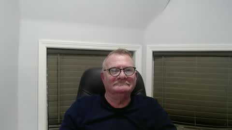 Snapshot of oldguybigd chatting on 27, 11, 2025 oldguybigd online show from 27, 11, 2025
