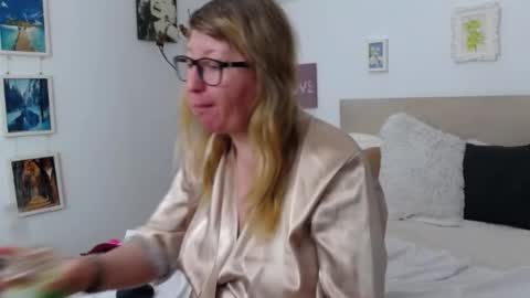 Olga Pavlova online show from 4, 2, 2026