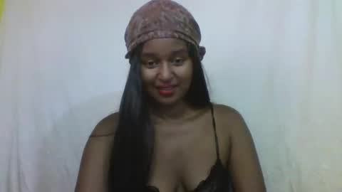 Snapshot of olinah610 chatting on 17, 1, 2026 olinah610 online show from 17, 1, 2026