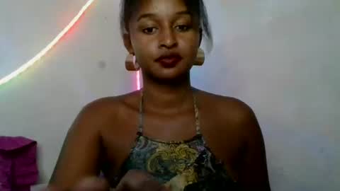 olinah610 online show from 25, 5, 2026