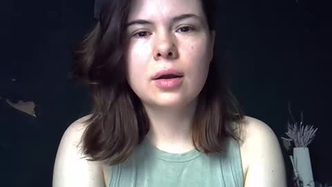 Snapshot of olivepeach chatting on 6, 4, 2026 Oil online show from 6, 4, 2026