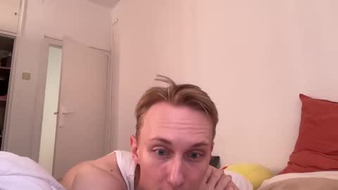 Snapshot of oliver_and_thomas chatting on 11, 9, 2025 Oliver and Thomas online show from 11, 9, 2025