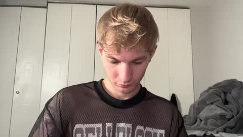 Snapshot of oliver_beck chatting on 10, 12, 2024 Oliver Beck online show from 10, 12, 2024