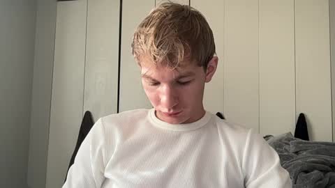 Snapshot of oliver_beck chatting on 11, 12, 2024 Oliver Beck online show from 11, 12, 2024