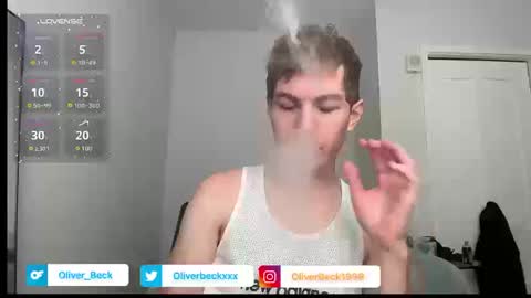 Snapshot of oliver_beck chatting on 8, 9, 2025 Oliver Beck online show from 8, 9, 2025