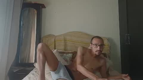 Snapshot of oliver_goldberg chatting on 4, 5, 2026 oliver_goldberg online show from 4, 5, 2026